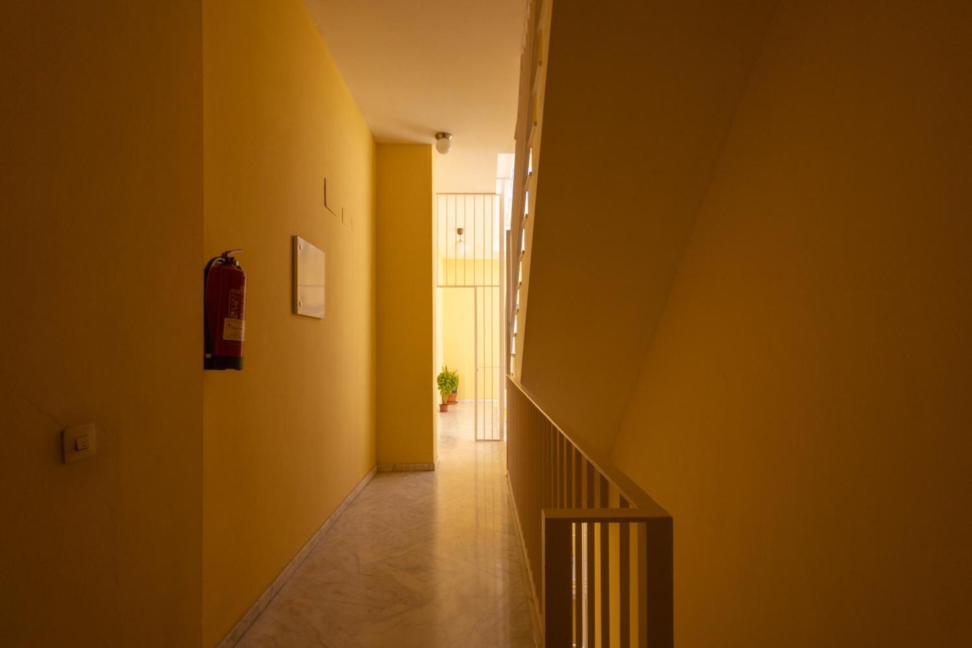 Apartamento Acogedor En Triana Sevilha Exterior foto